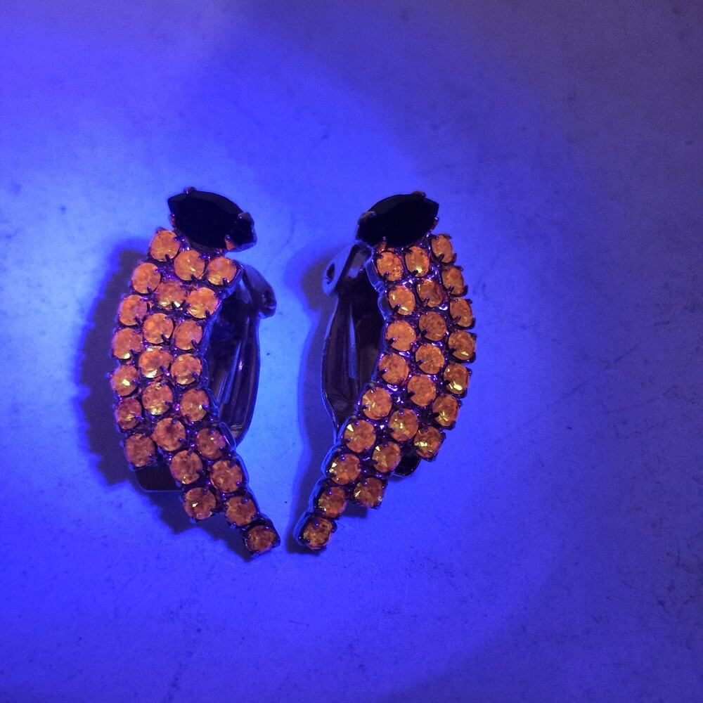 Vintage Sodalite Style UV Glow Rhinestone Clip Earrings Black Navette Gold Tone